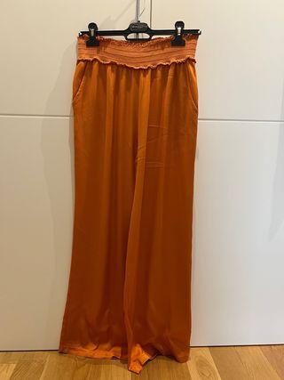 Pantalón fluído satinado