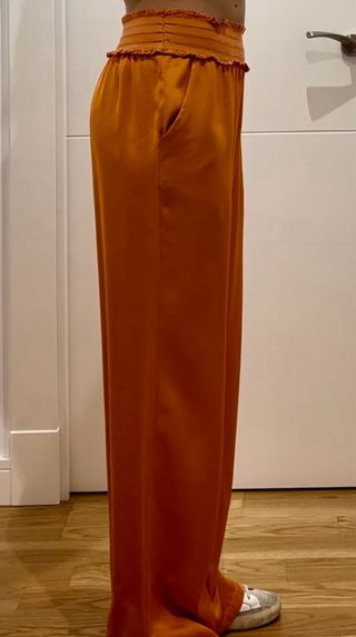 Pantalón fluído satinado