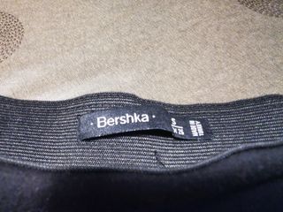 Falda Bershka tela de punto negra 