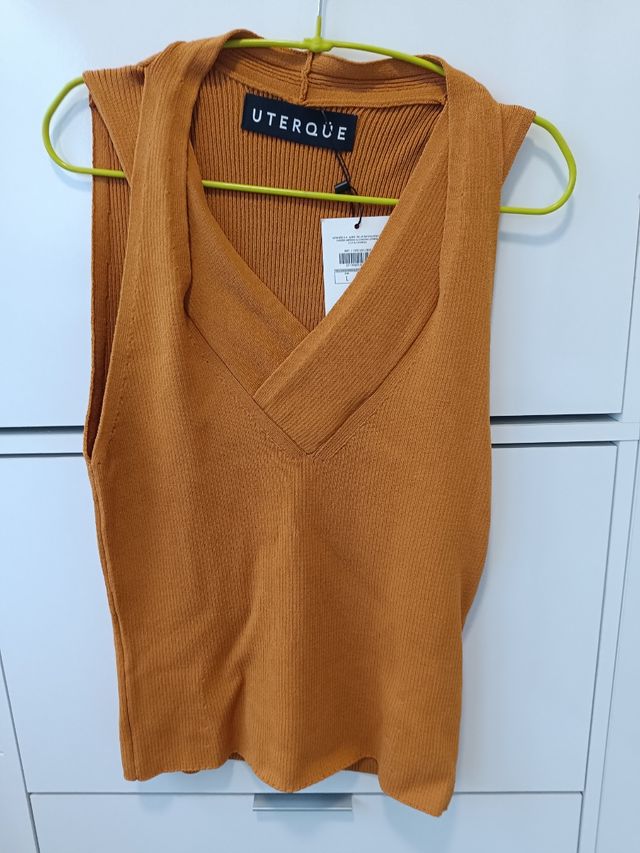 Jersey de punto sin mangas de Uterqüe