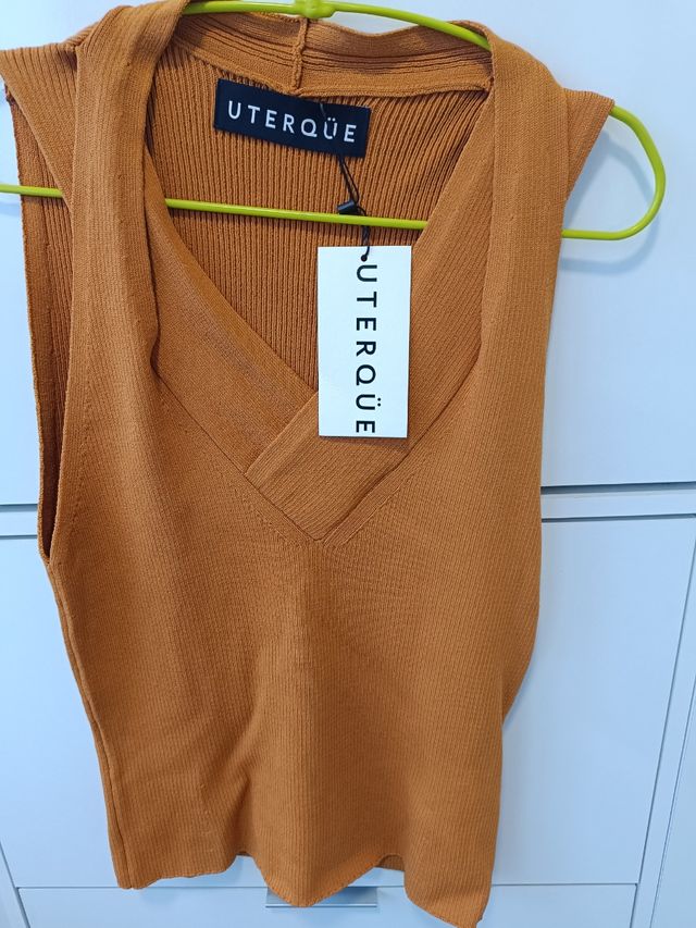 Jersey de punto sin mangas de Uterqüe