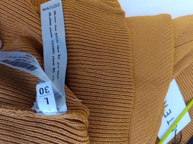 Jersey de punto sin mangas de Uterqüe