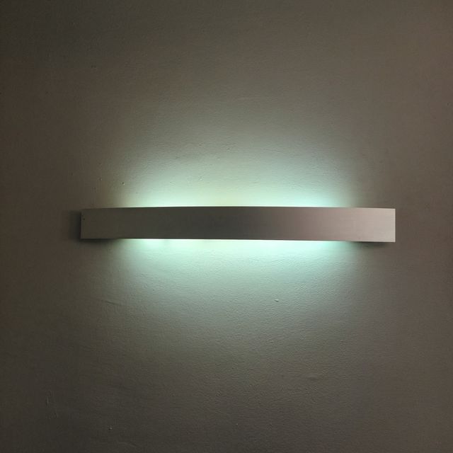 Dos lámparas apliques pared