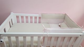 Vestidura cuna. Todo incluido menos la cuna.