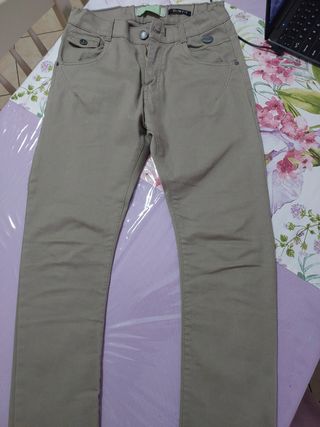 Pantalone e camicia beige 12-14