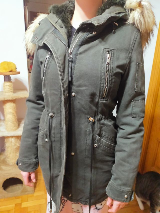 Parka Bershka chica talla S