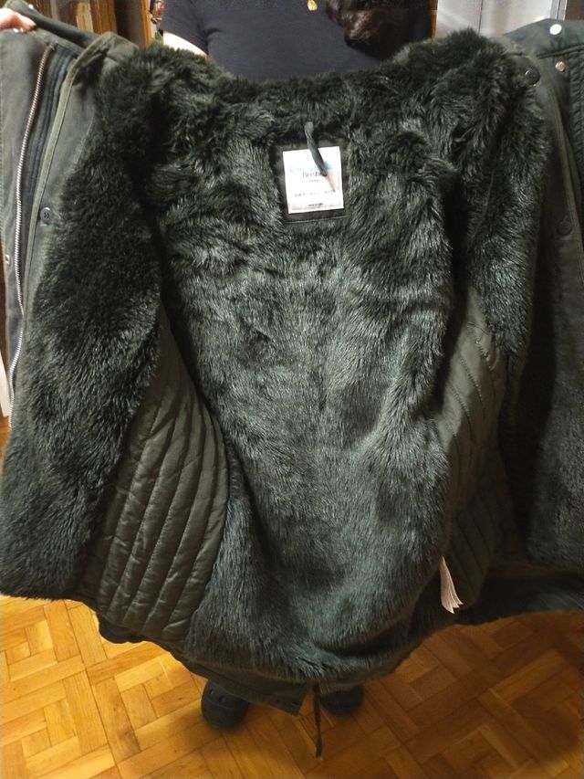 Parka Bershka chica talla S