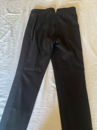 Pantalon negro guess
