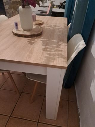 Mesa comedor extensible + 4 sillas