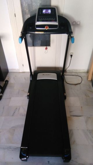 Cinta de correr TR090i Bladez Fitness