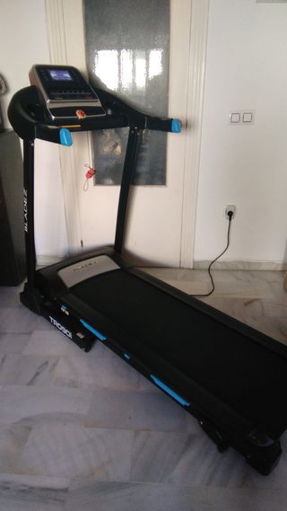Cinta de correr TR090i Bladez Fitness