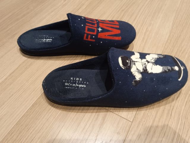 Zapatillas de casa niño El Corte Inglés, nº 36.