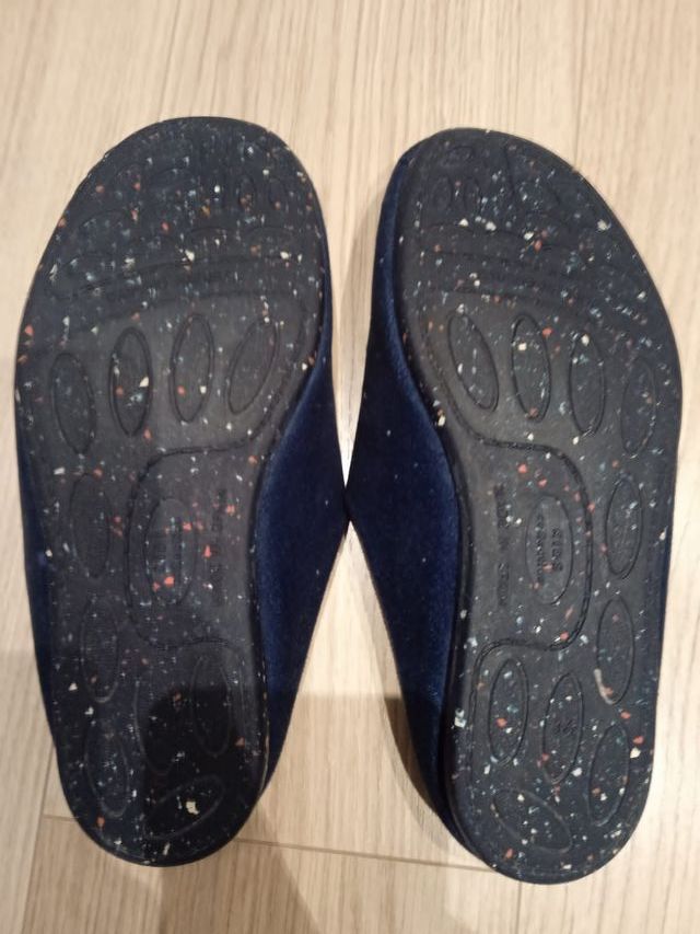 Zapatillas de casa niño El Corte Inglés, nº 36.