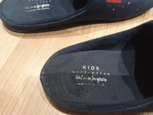 Zapatillas de casa niño El Corte Inglés, nº 36.