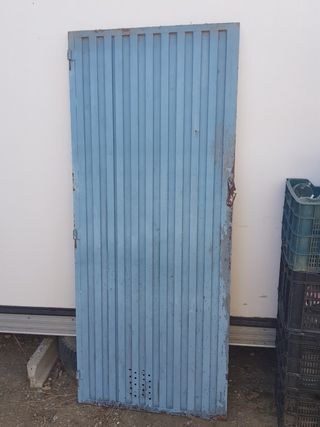 Vendo puerta de hierro
