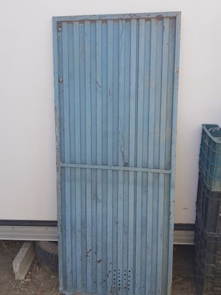 Vendo puerta de hierro