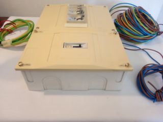 Cuadro eléctrico interruptores y cuadro potencia.