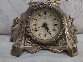 Reloj bronce de mesa antiguo