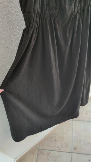 Vestido negro rugoso verano