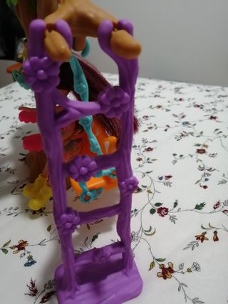 Muñeca Enchantimals con Jardin divertido