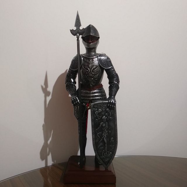 Caballero armadura S.XVI