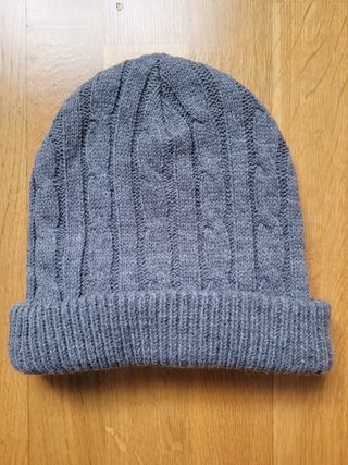 Gorro gris de Pull & Bear