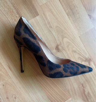 Zapato tacon leopardo carolina herrera 