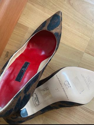 Zapato tacon leopardo carolina herrera 