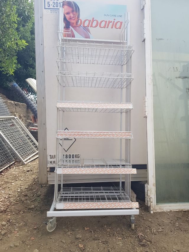 Vendo 3 estanterías de hierro