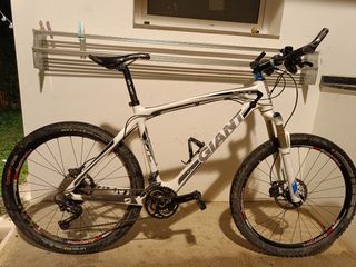 Bicicleta Giant MTB carbono