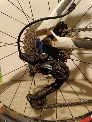 Bicicleta Giant MTB carbono