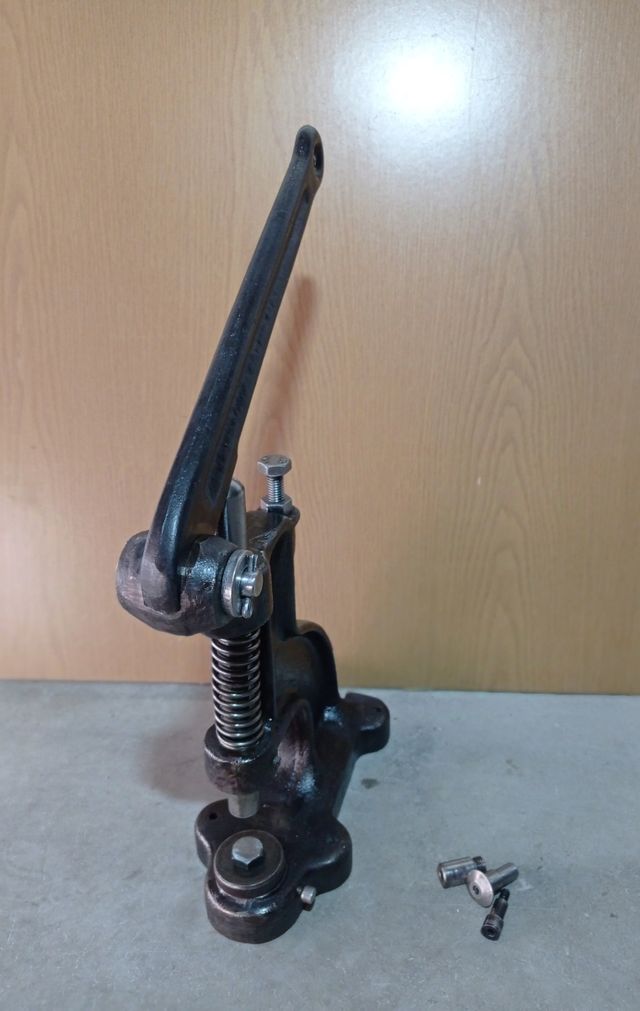 REMACHADORA PRENSA MANUAL 

