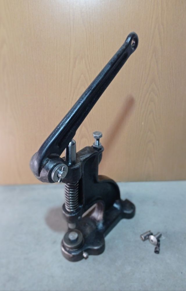 REMACHADORA PRENSA MANUAL 

