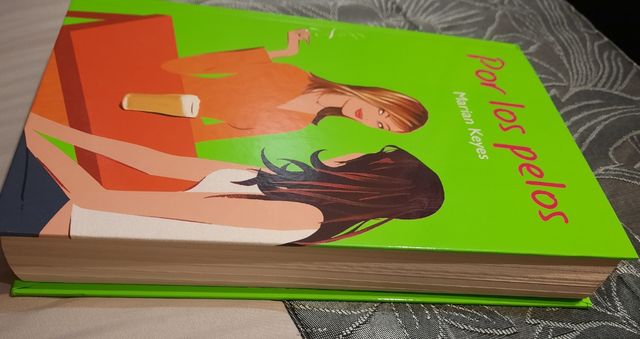 Libro/Novela: "Por los pelos"