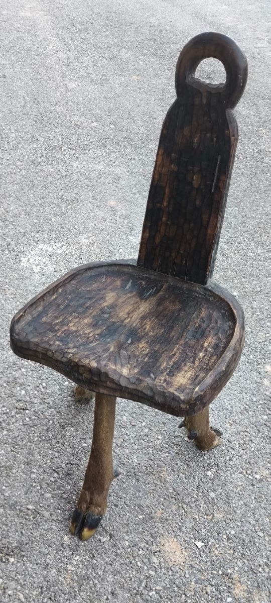 Sillas y mesa artesanal