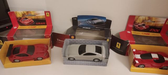 Ferrari maqueta 1:38