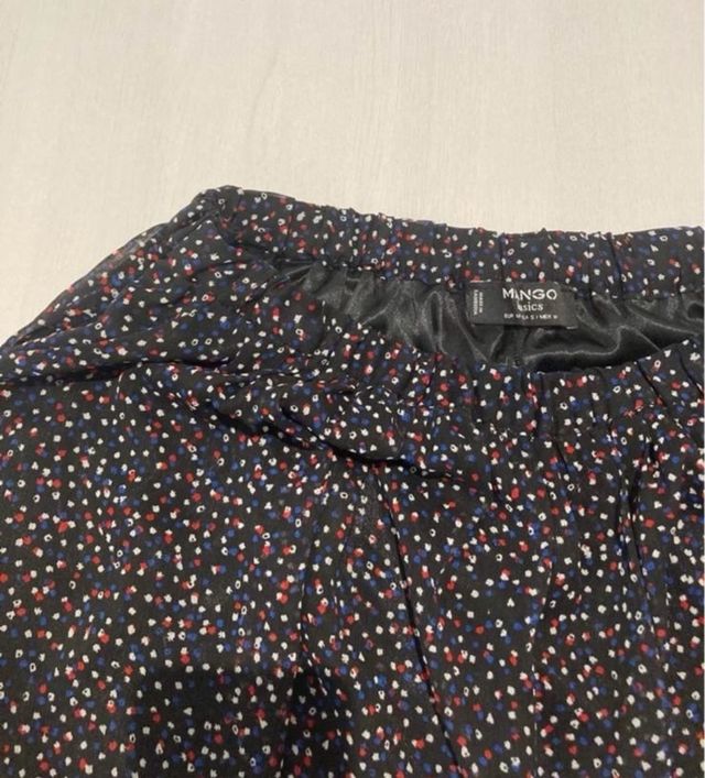 Falda MANGO negra con puntitos