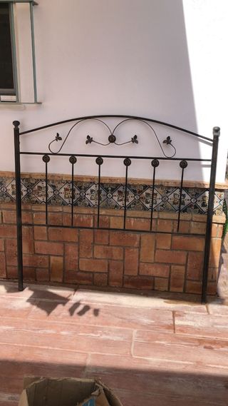 Cabecero de forja 135