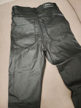 Pantalón cuero mujer