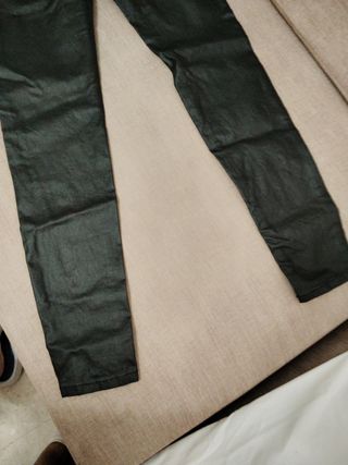 Pantalón cuero mujer