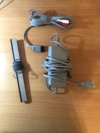CONSOLA WII CON 2 MANDOS + 14 JUEGOS