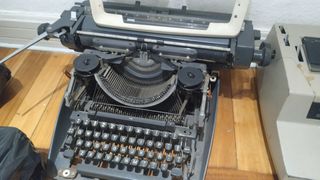 Maquina de escribir Olimpia Internaciona