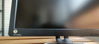 Ordenador de sobremesa HP y monitor