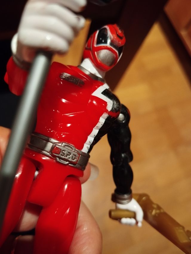 Power Ranger Rojo articulado