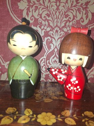 Kokeshi. Bambole giapponesi.