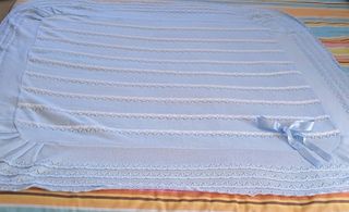 TOQUILLA DE PUNTO PARA BEBES O MUÑECOS REBORN