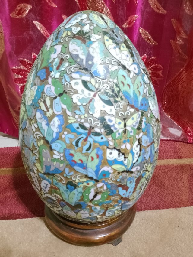 Uova gigante di cloisonne 