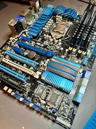 Placa base Asus P8Z68-V PRO/GEN3 + Intel i7 2600K de Segunda mano