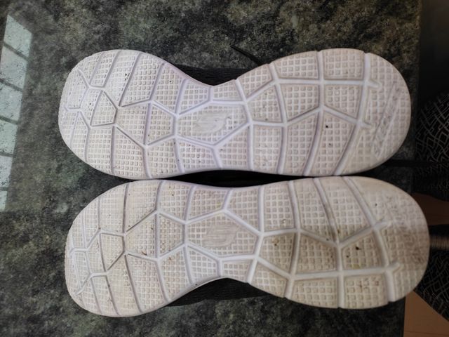 Zapatillas Skechers negras