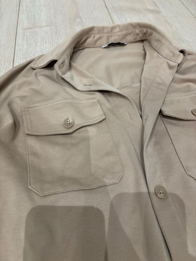 Chaqueta marrón de Stradivarius